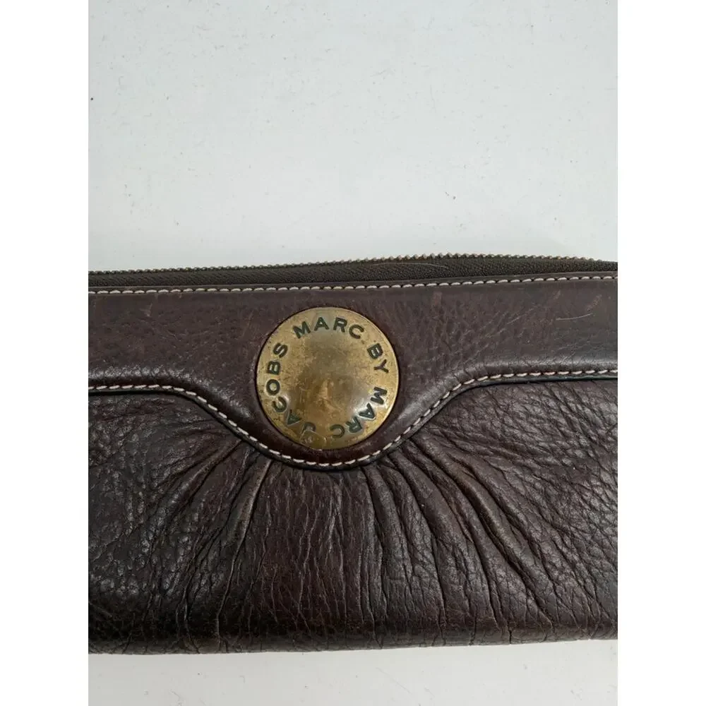 Marc by Marc Jacobs faux leather zip up wallet wristlet clutch purse